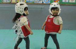 47f99a6egy1g4nj7f853xg206y04inpd.gif