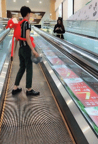 84ef4af0292af8ac16cb3b30a8745c80.gif